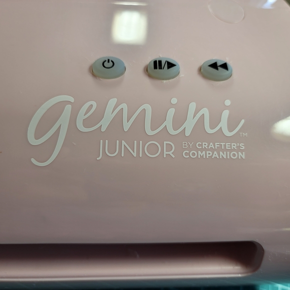 Craft Gemini Junior Pink Electronic Cutting Machine - Picture 2 of 5